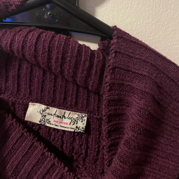 Free People Crop Sweater - Picture 2 of 2